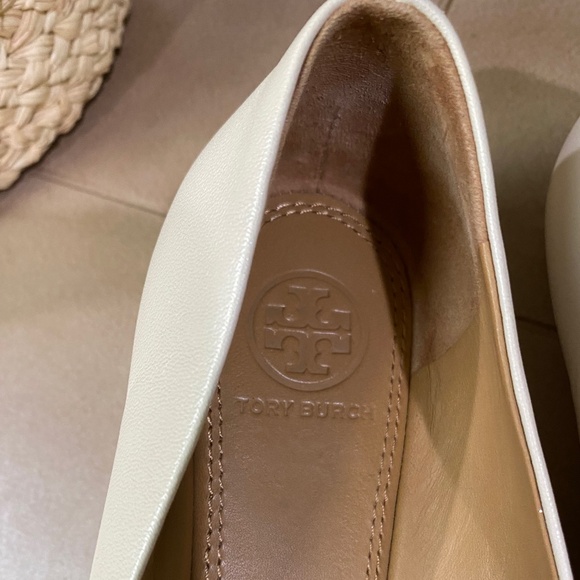 Tory Bursh - Picture 7 of 8